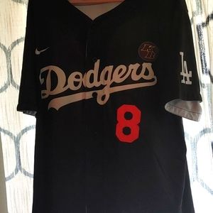 Kobe Bryant La Dodgers tribute jersey